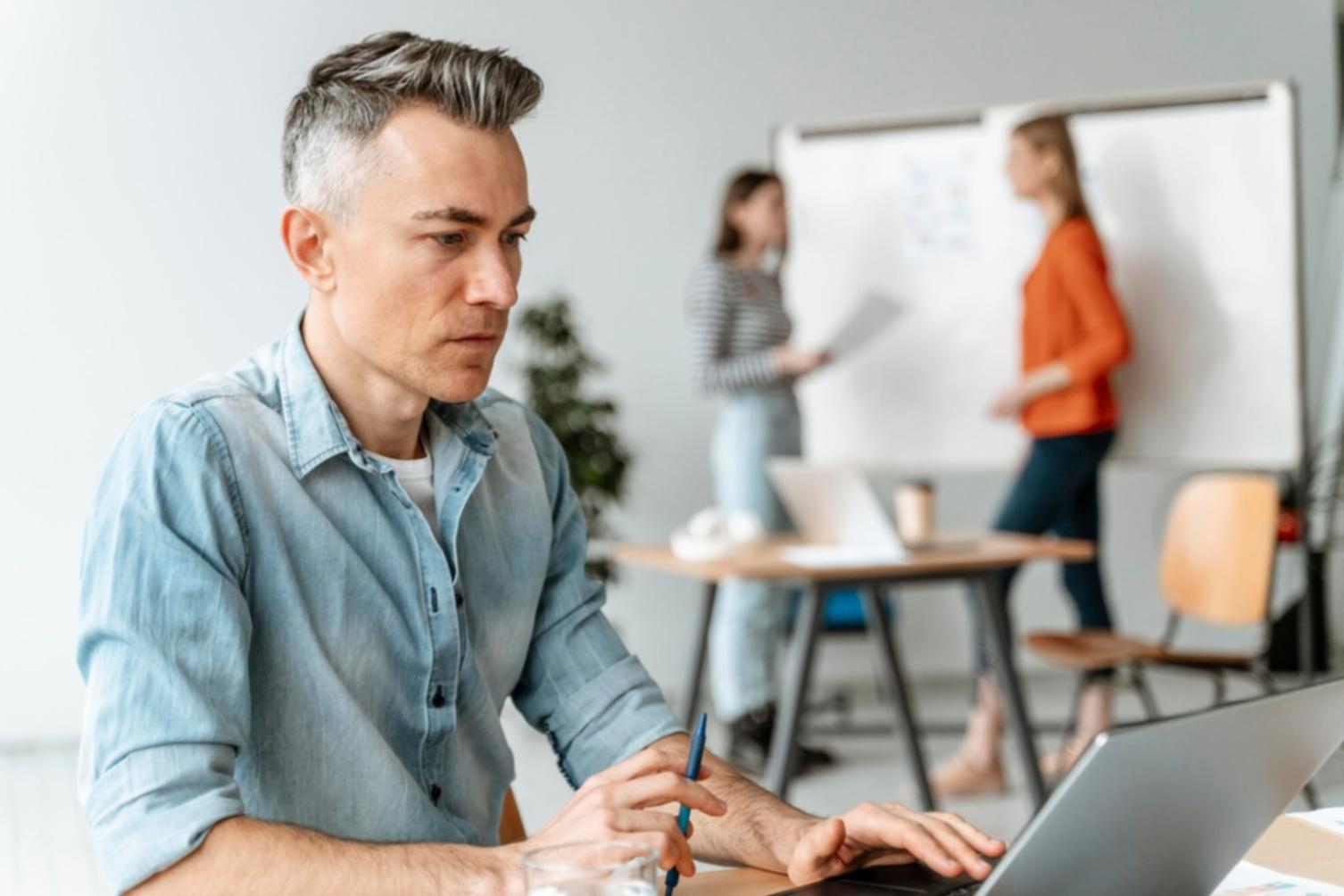 Laboratorio di networking con apparecchiature professionali